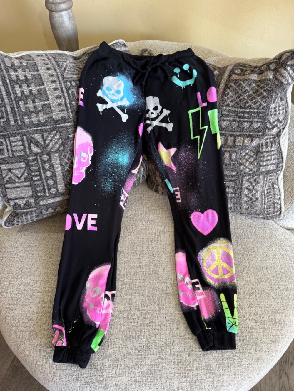 Chaser brand Sweatsuit - Picture 4 of 6